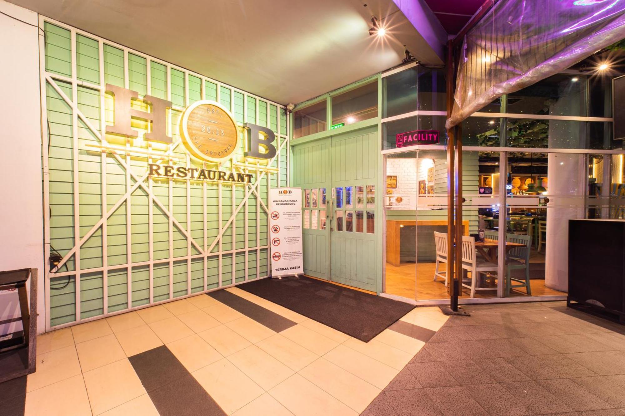 J Icon Hip Hotel 巴厘巴板 外观 照片