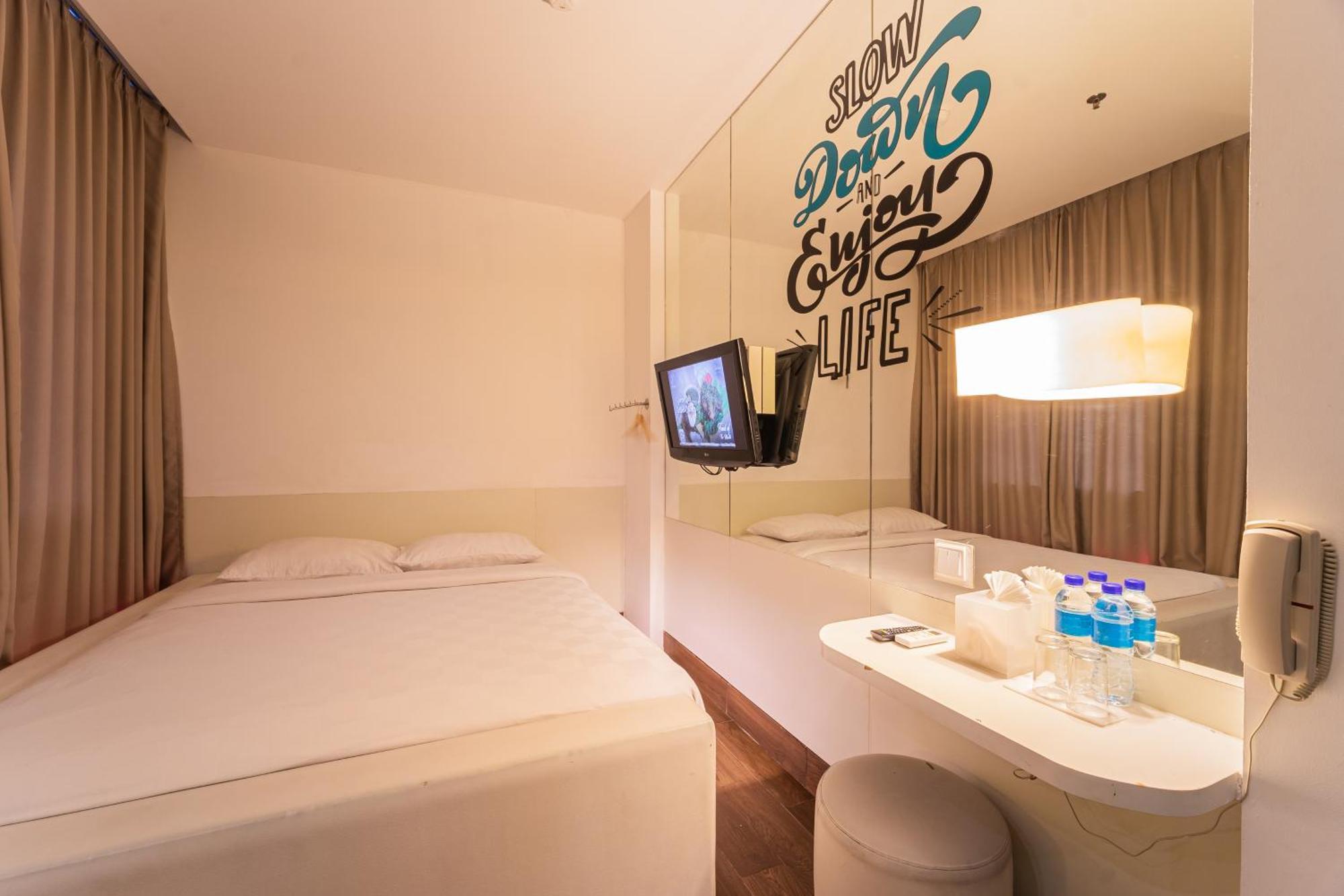 J Icon Hip Hotel 巴厘巴板 外观 照片