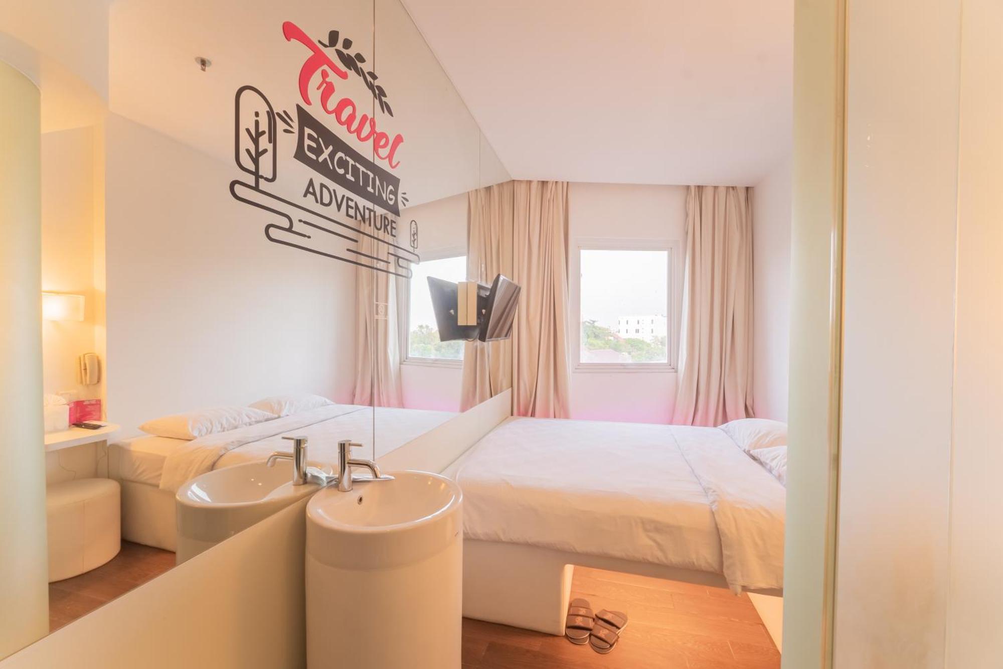 J Icon Hip Hotel 巴厘巴板 外观 照片